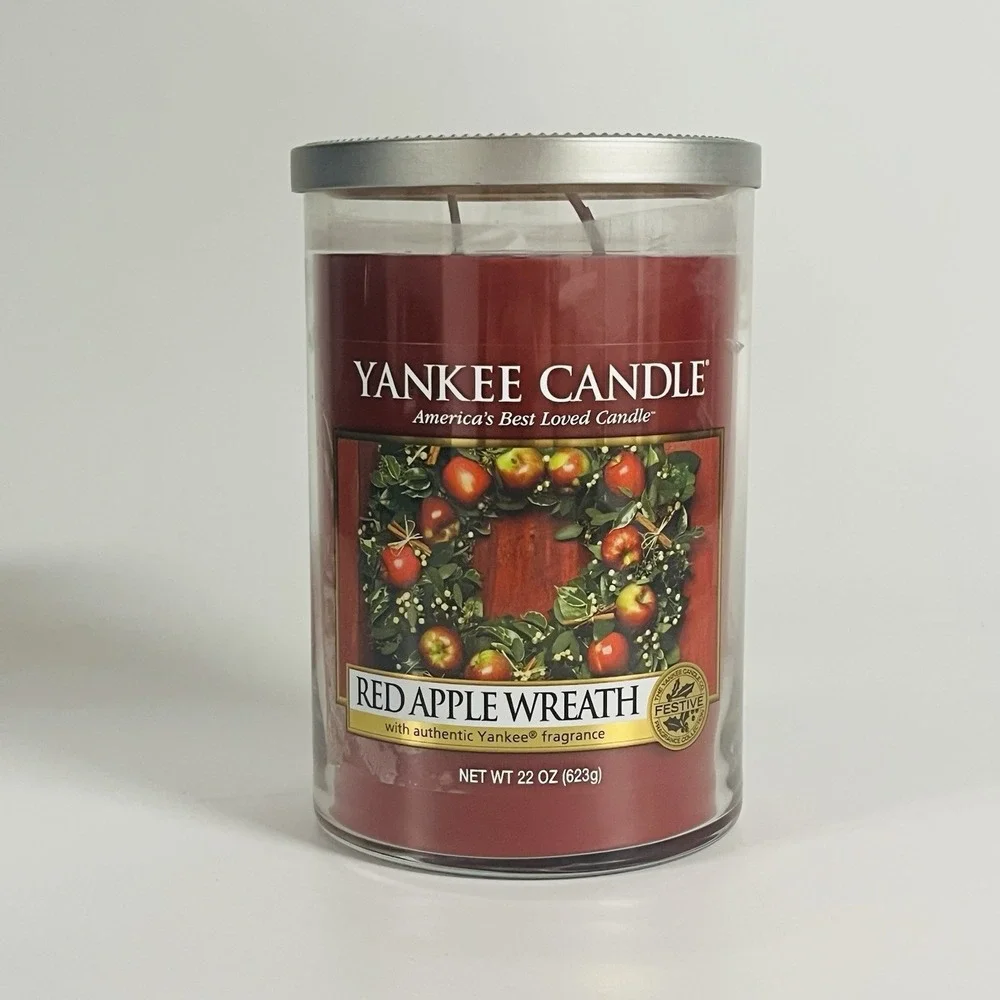 Yankee Candle Red Apple Wreath Large Tumbler 2 Wick 20oz New